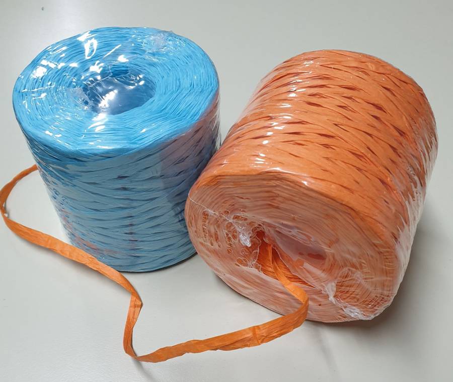 Raffia &Mu;&pi;&omicron;&mu;&pi;ί&nu;&epsilon;&sigmaf;